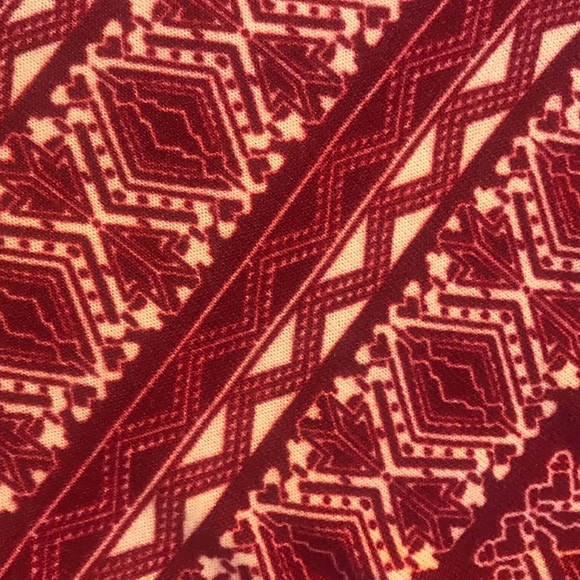 SALE! 🤎❤️FUN print LEGGINGS!❤️🤎 - Picture 5 of 6